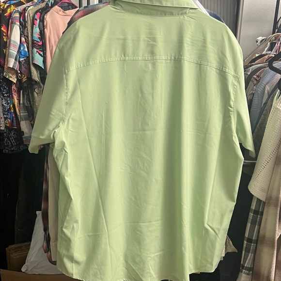 Columbia Men's Light Green Casual Button Down Shirt - Picture 5 of 6